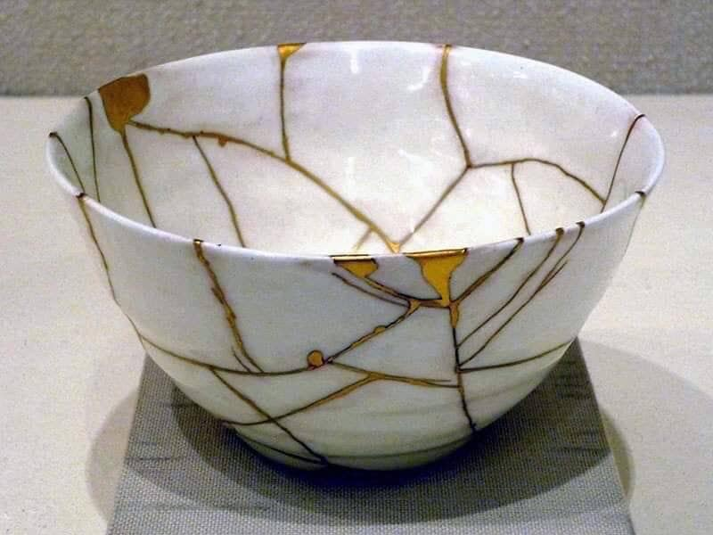 Chiếc Bát Vỡ