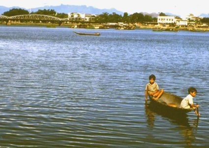 Sử Thi Buồn