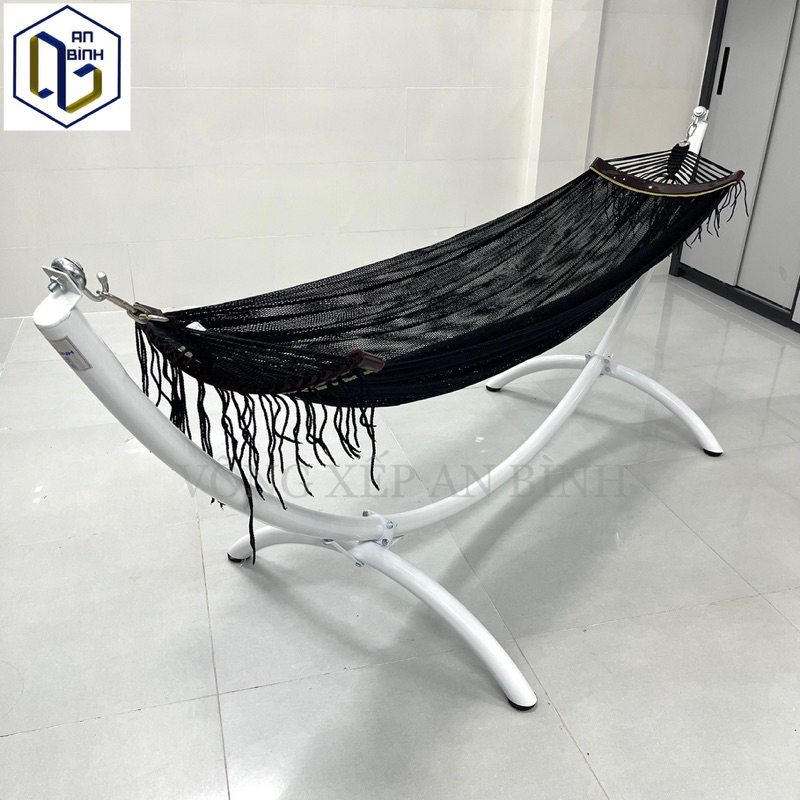 Võng Bán Nguyệt